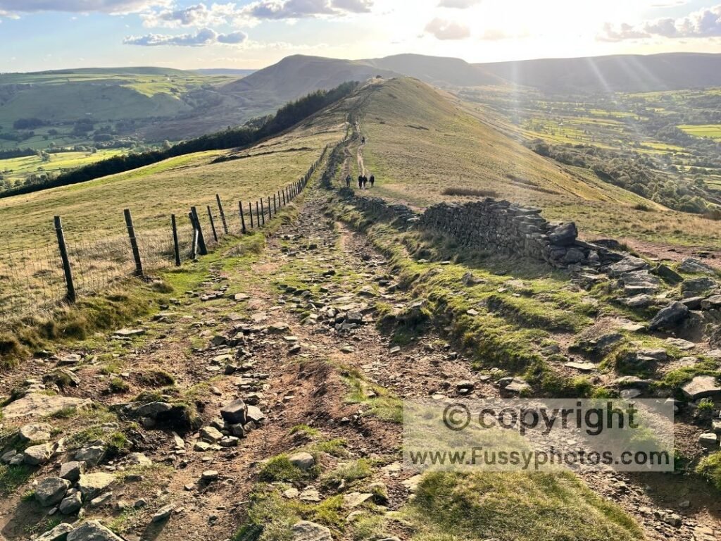 Mam Tor Circular Walk — Vale of Edale, Castleton & Winnats Pass view